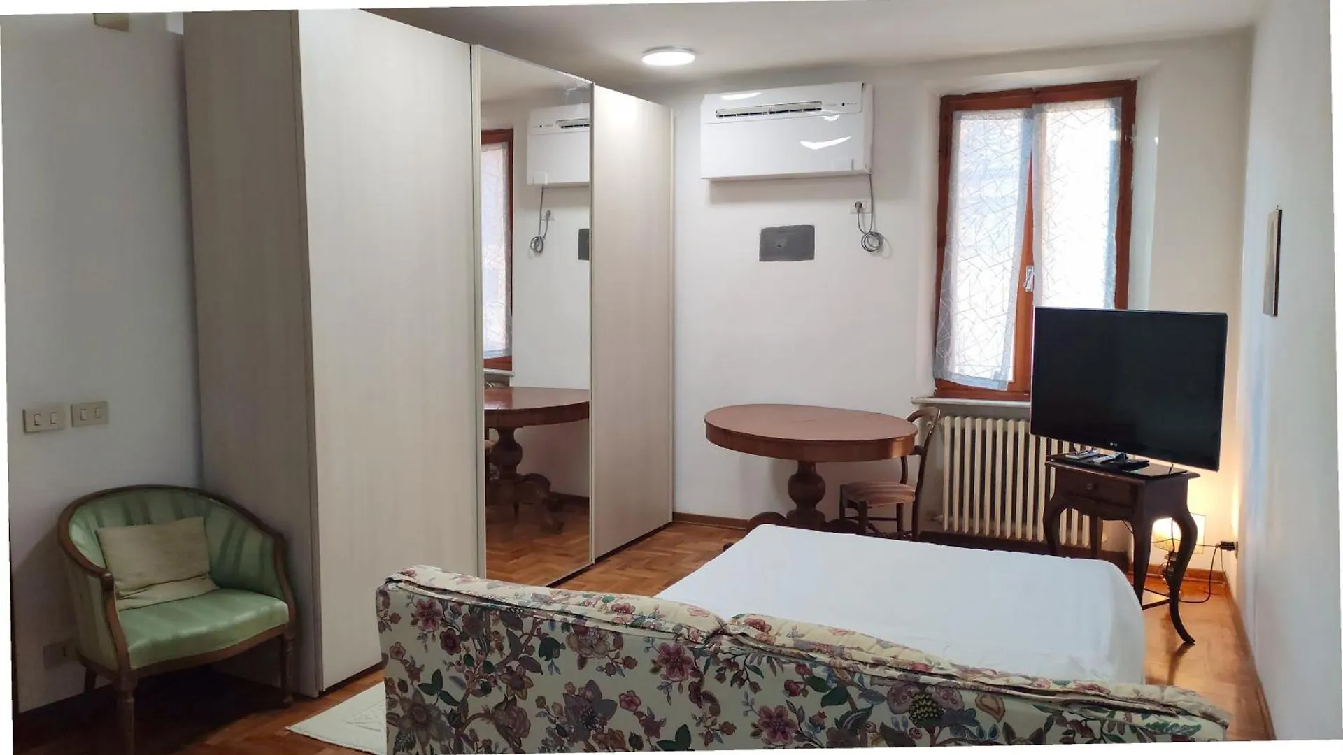 Casa Siena Via San Marco公寓